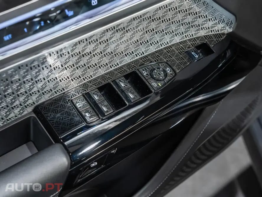 BMW 750 750e xDrive Pack Desportivo M