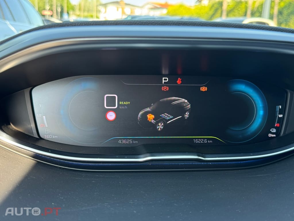 Peugeot 3008 1.6 Hybrid Allure e-EAT8