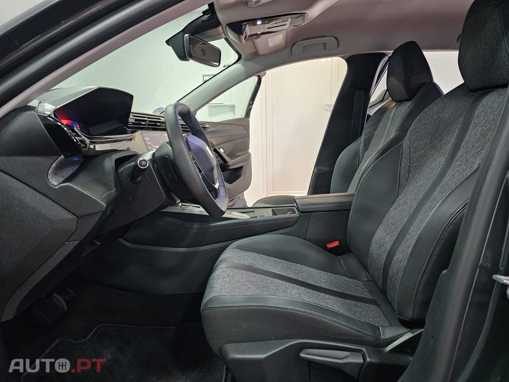 Peugeot 408 1.2 PureTech Allure EAT8