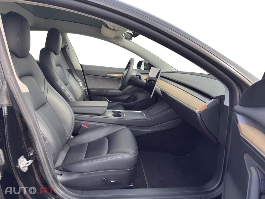 Tesla Model 3 RWD