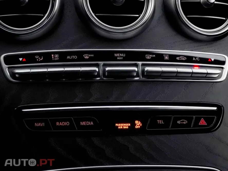 Mercedes-Benz C 300 Outro
