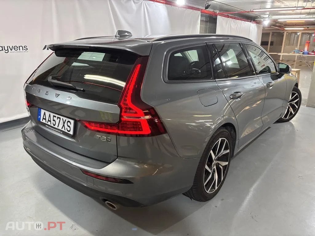 Volvo V60 2.0 T8 AWD TE Momentum