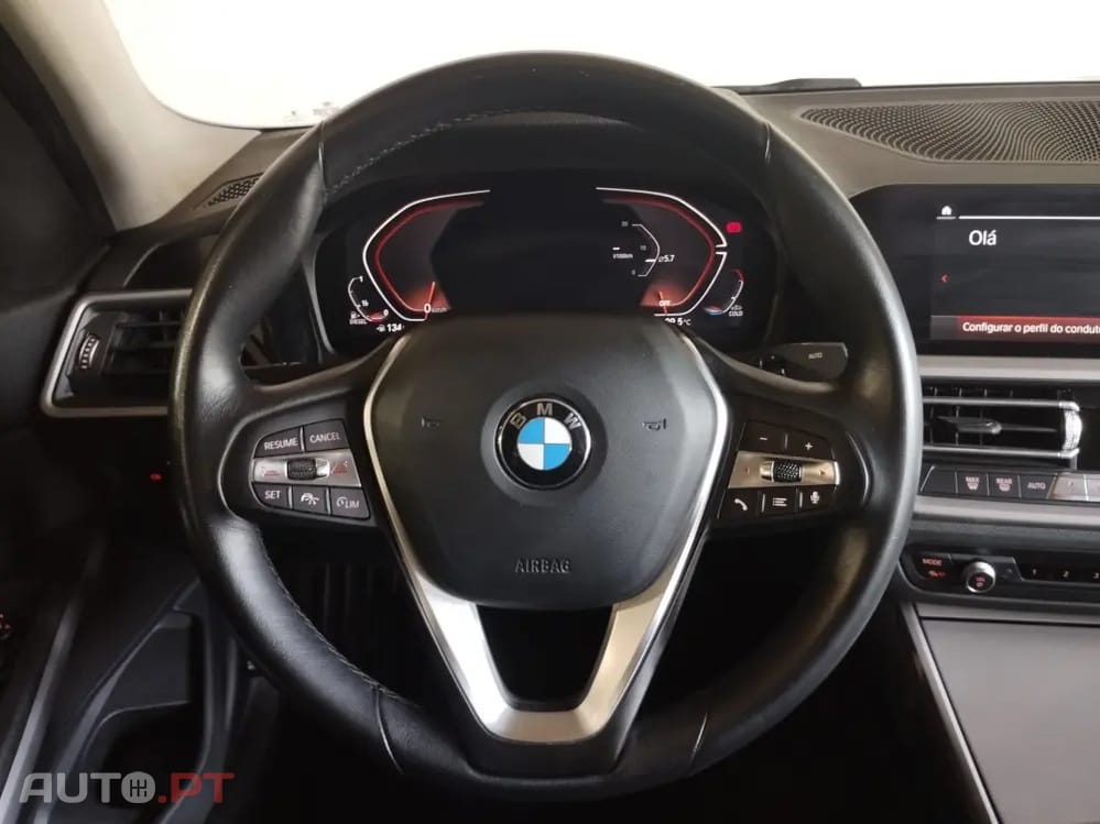 BMW 320 d Pack M Auto — fotografia 12