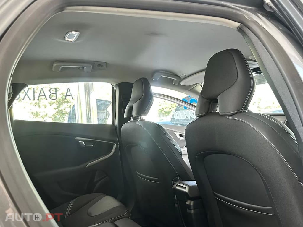 Volvo V40 1.6 D2 Momentum Eco