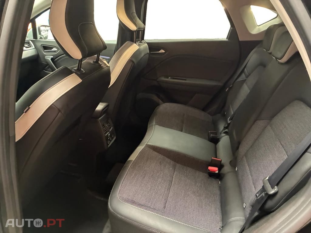 Renault Captur 1.6 E-Tech Full Hybrid Techno