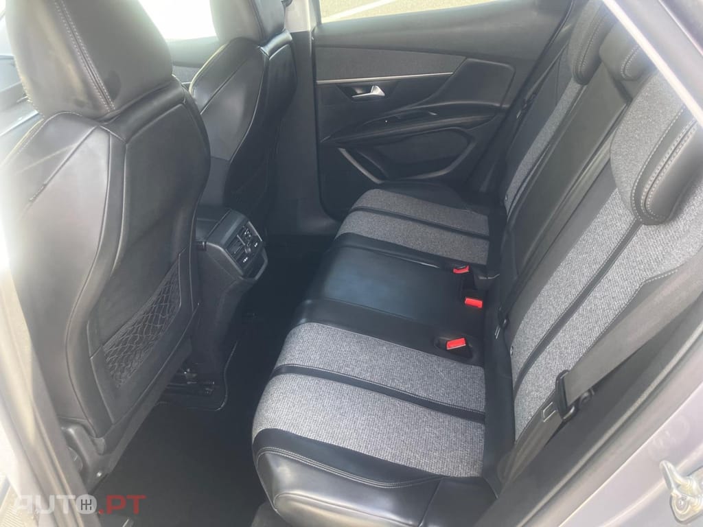 Peugeot 3008 1.6 BlueHDi Allure Grip Control EAT6