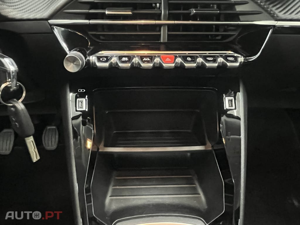 Peugeot 2008 1.2 PureTech Active Pack