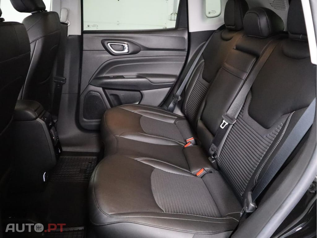 Jeep Compass  1.3 TG Limited