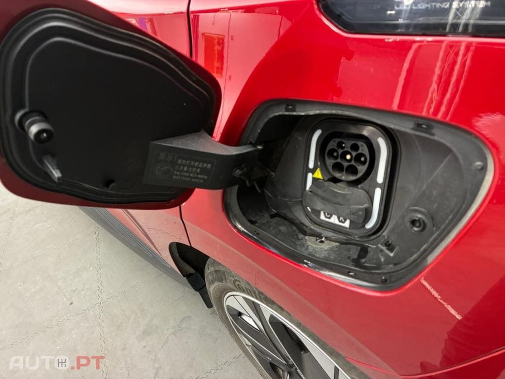 MG MG4 EV Standard 2WD