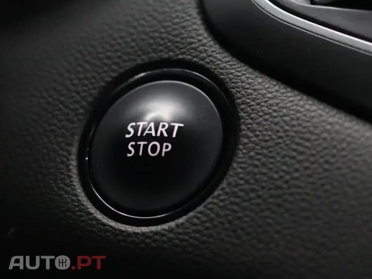Renault Mégane 1.5 Blue dCi Limited EDC — fotografia 13