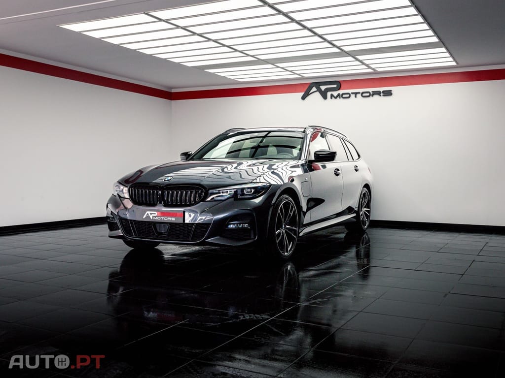 BMW 330 e Touring Pack M Auto