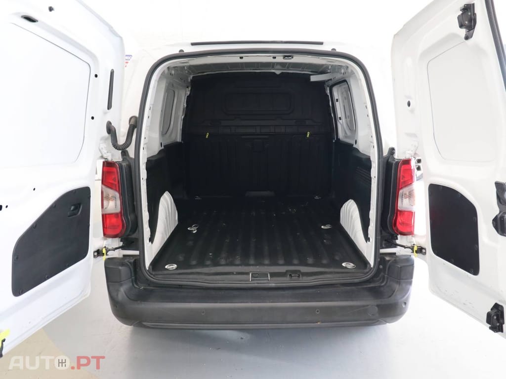 Peugeot Partner 1.5 BlueHDi Asphalt Standard