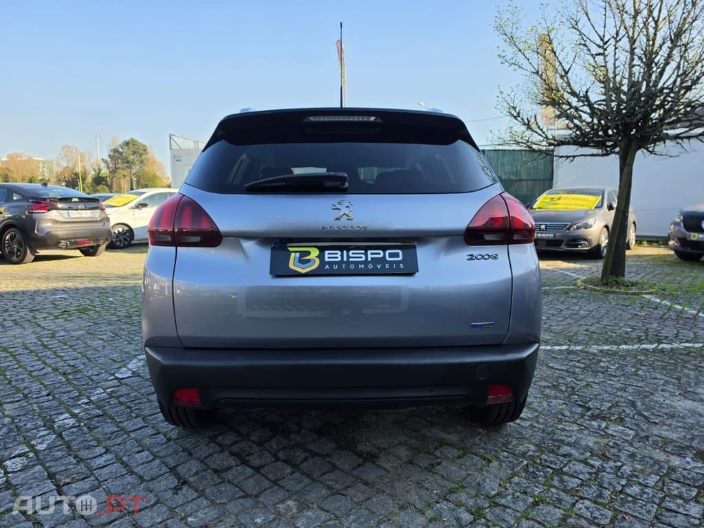 Peugeot 2008 1.2 PureTech Style