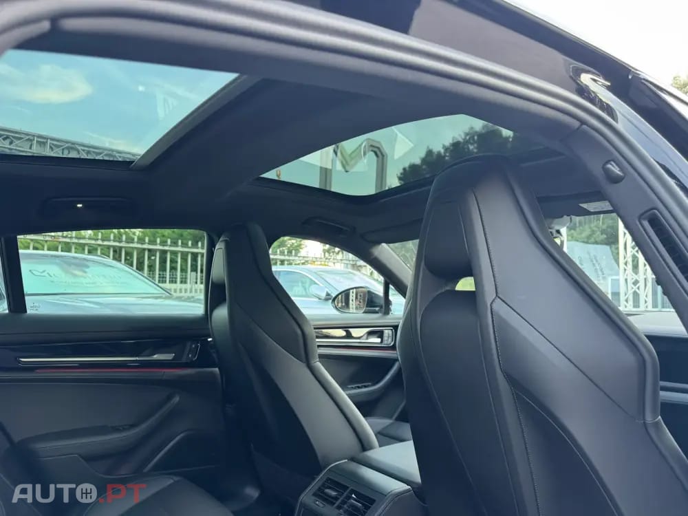 Porsche Panamera 4 E-Hybrid