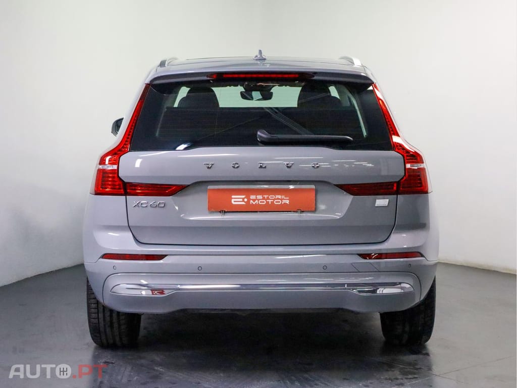 Volvo XC60 2.0 T6 350 AWD PHEV Core Auto