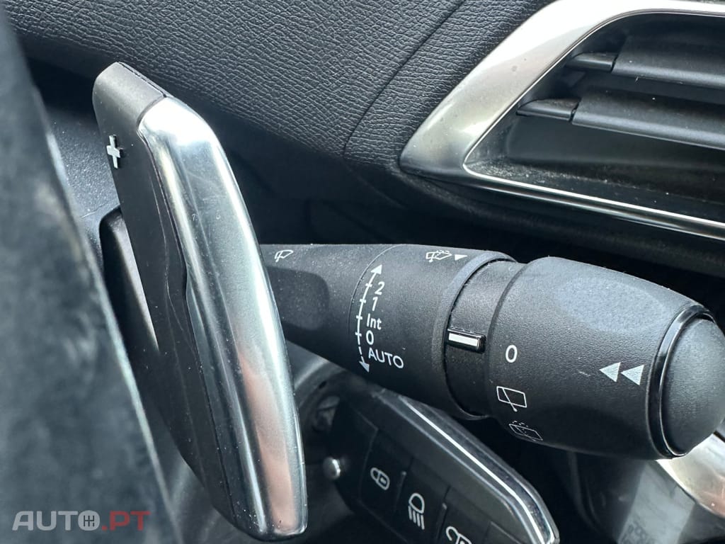 Peugeot 3008 1.2 PureTech Allure EAT8