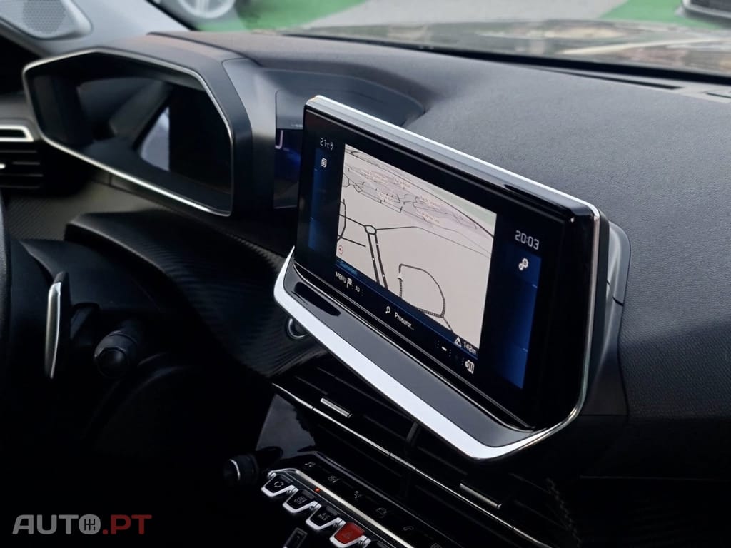 Peugeot 2008 1.2 PureTech Allure EAT8
