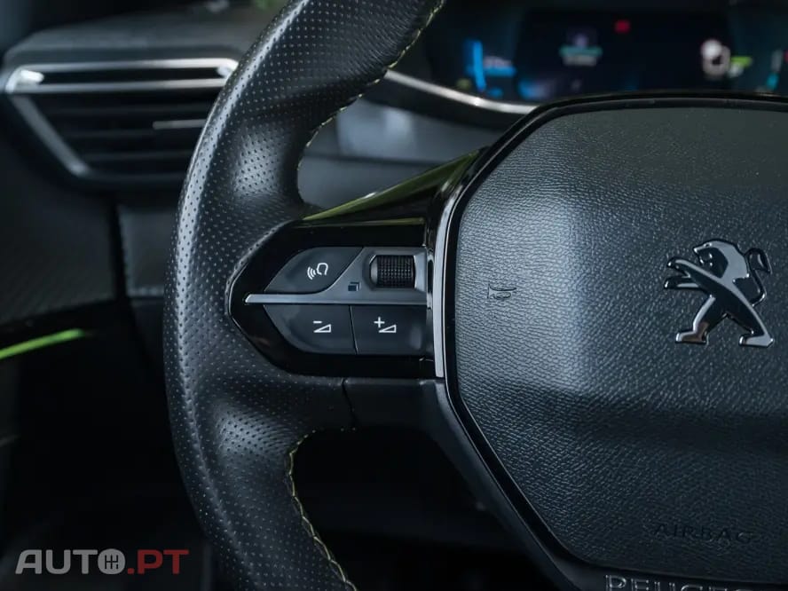 Peugeot E-2008 50 kWh GT