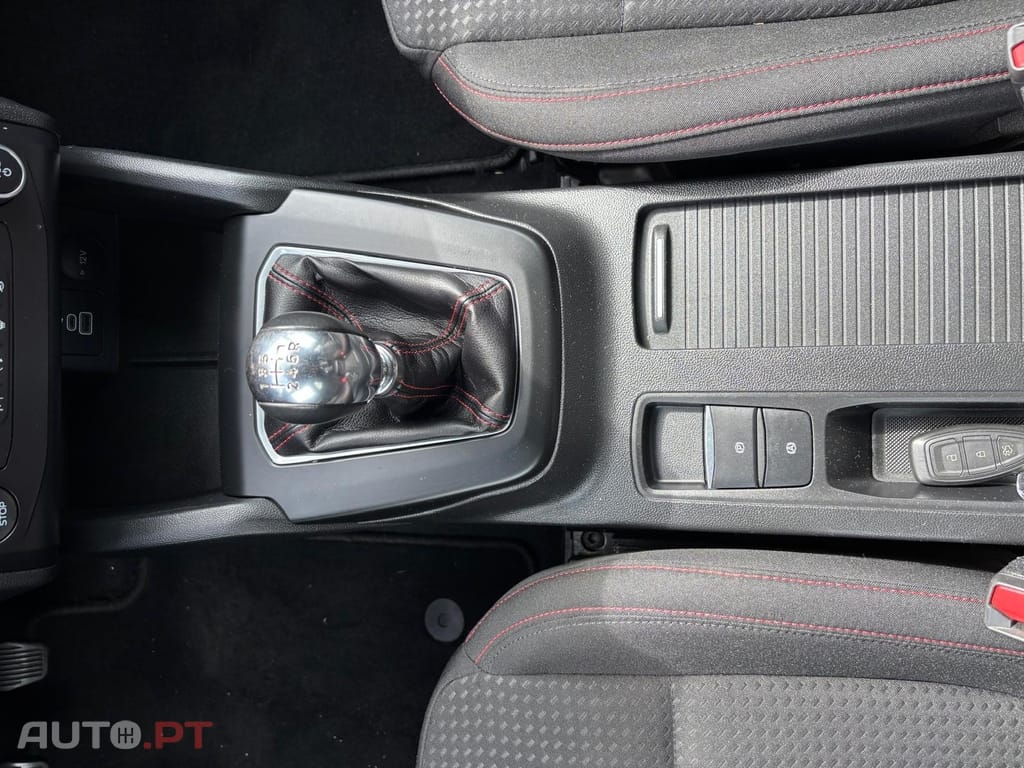 Ford Focus 1.0 EcoBoost MHEV ST-Line