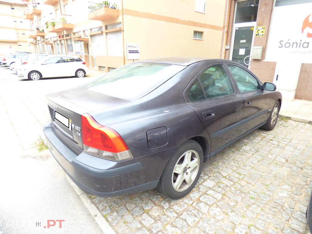 Volvo S60 2.4D  163CV CX VEL manual  Nacional