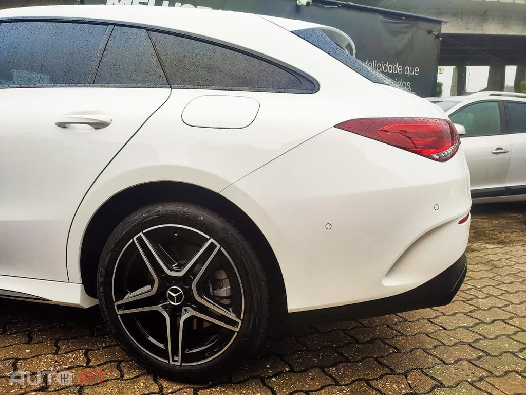 Mercedes-Benz CLA 250 e Shooting Brake AMG Line