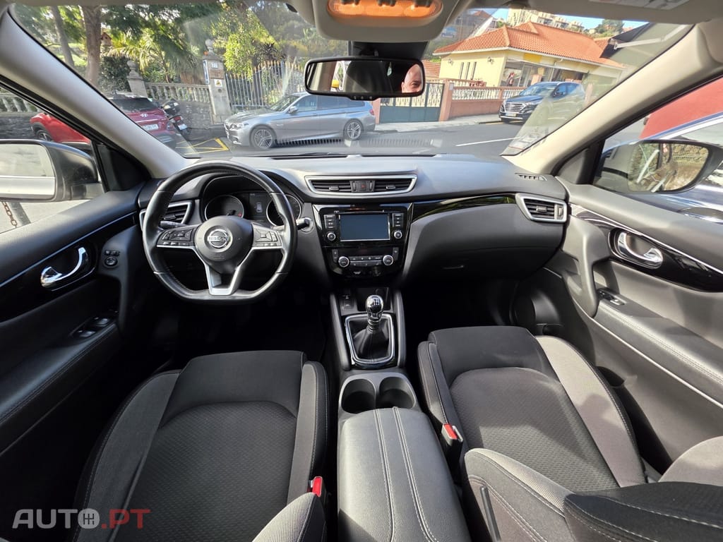 Nissan Qashqai 1.5 dCi N-Connecta J18