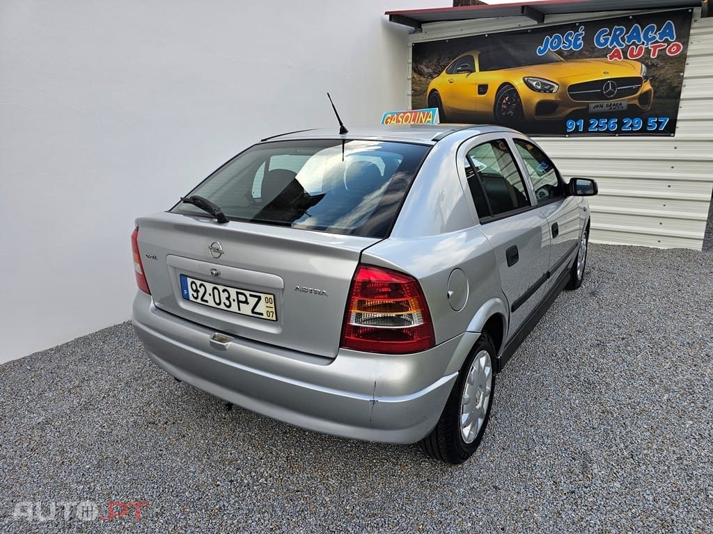 Opel Astra 1.2 Selection