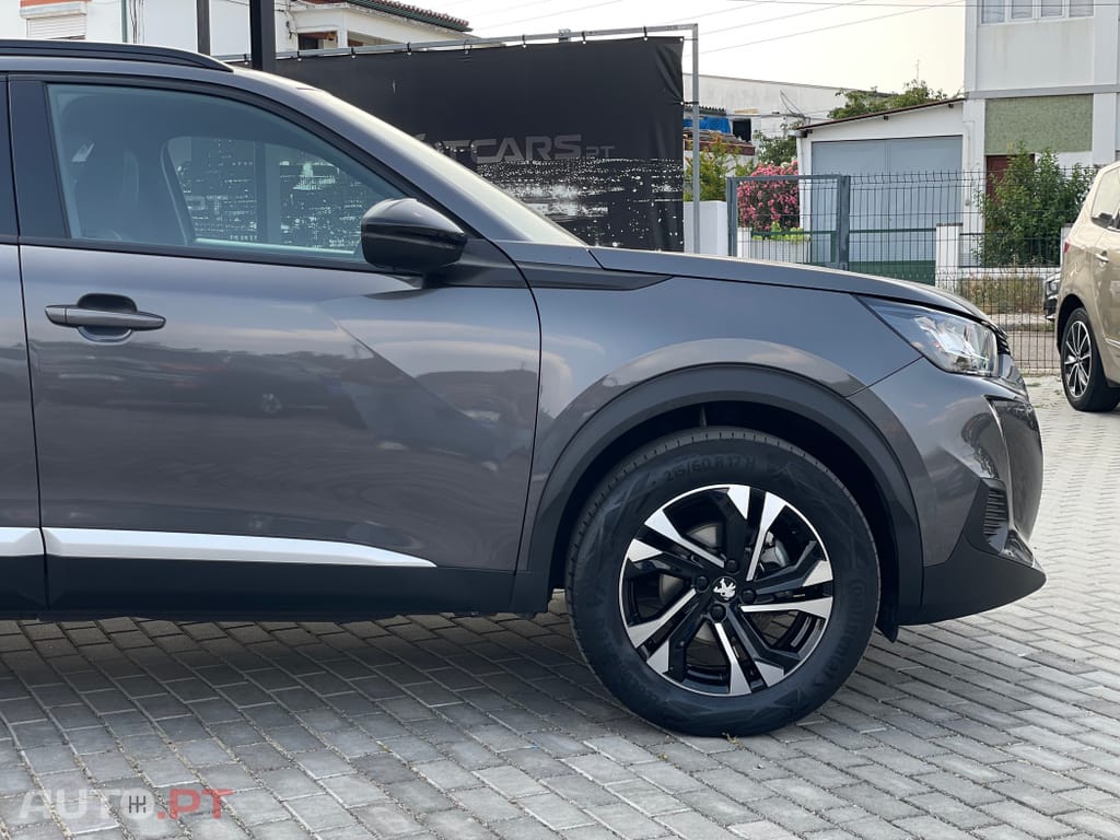 Peugeot 2008 1.2 PureTech Allure Pack