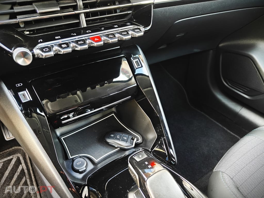 Peugeot E-208 50 kWh Allure Pack