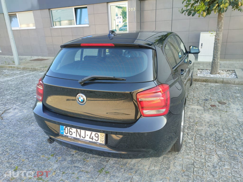 BMW 116 Série 1 - 116d efficientdynamics line sport
