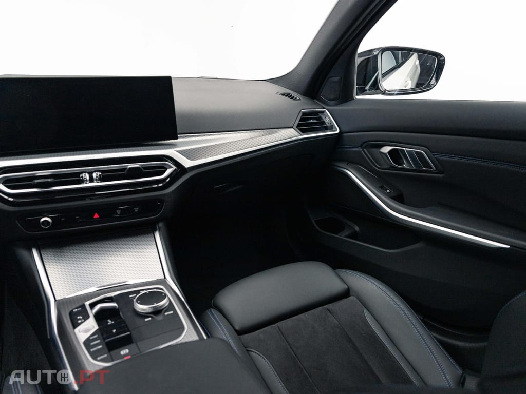 BMW 330 e Pack Desportivo M Auto