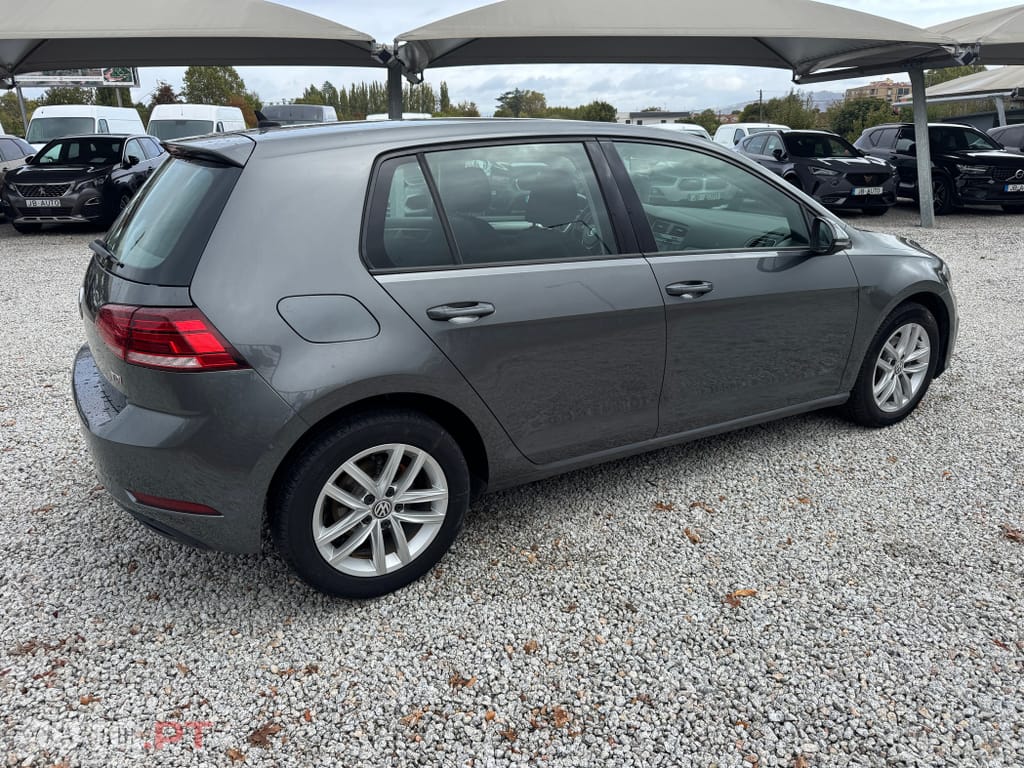 Volkswagen Golf 1.6 TDI Confortline