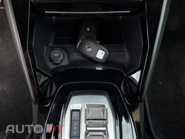 Peugeot 2008 PureTech 130 EAT8 GT