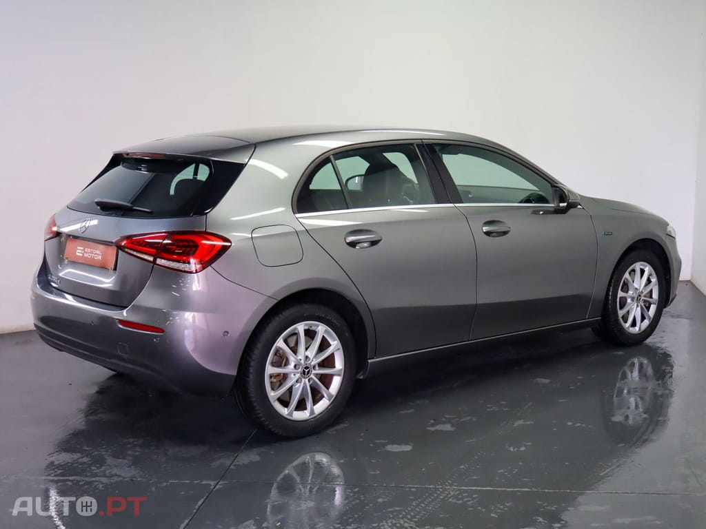 Mercedes-Benz A 250 e Auto Style Plus