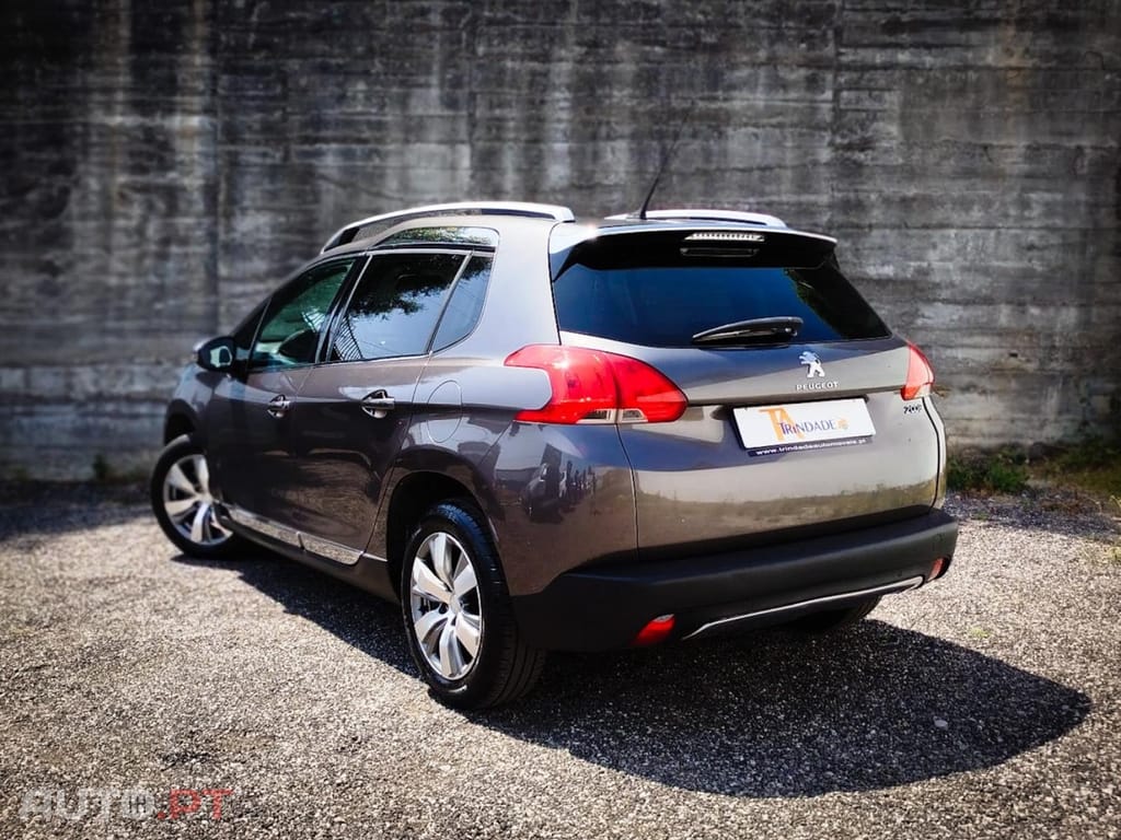 Peugeot 2008 1.2 PureTech Allure