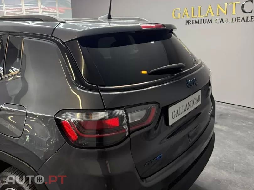 Jeep Compass 1.3 TG Trailhawk