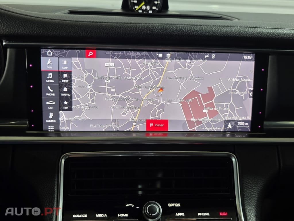 Porsche Panamera 4 E-Hybrid Platinum Edition