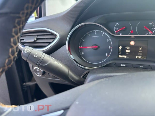 Opel Crossland X 1.2 T Edition J17