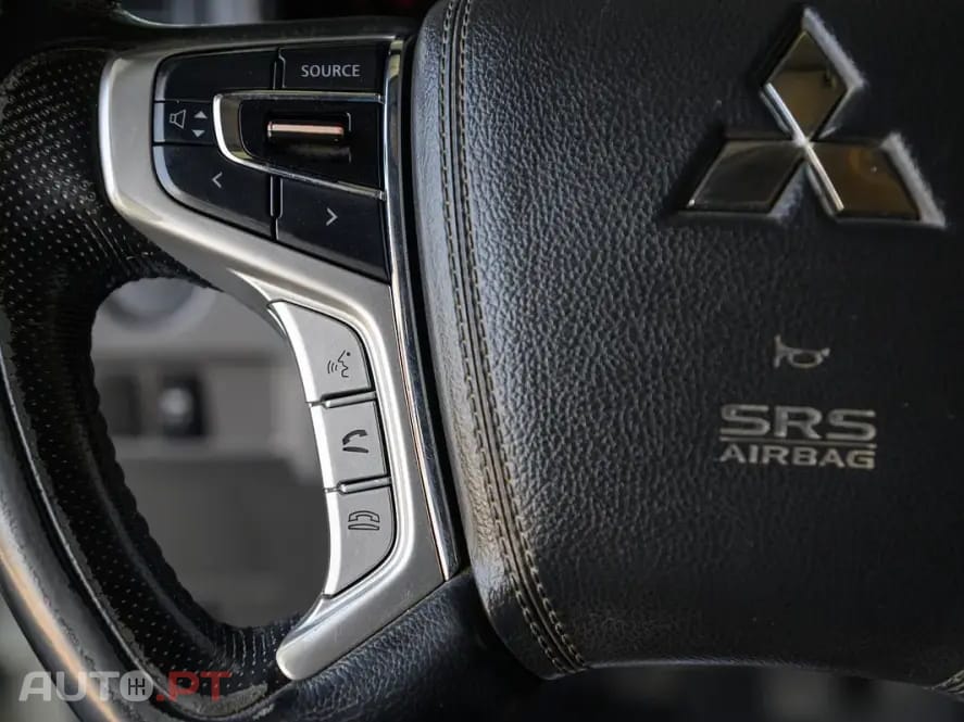 Mitsubishi L200 2.4 DI-D CD Invite 4WD