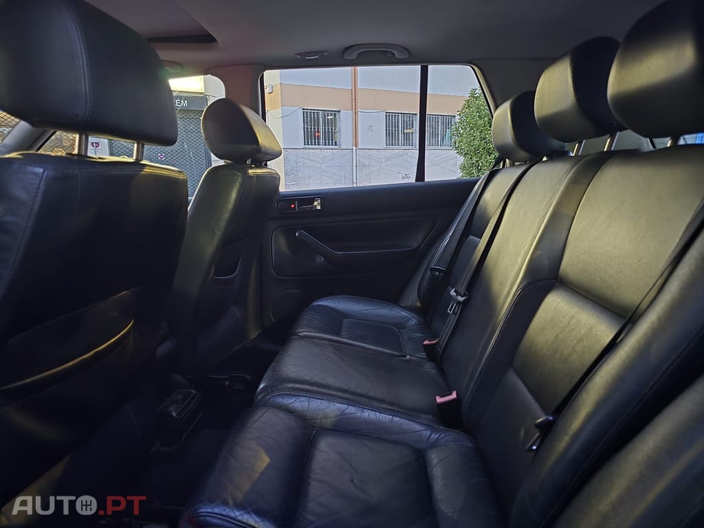 Volkswagen Golf 1,9 TDI 130 Cv's Highline Cx.Automatica