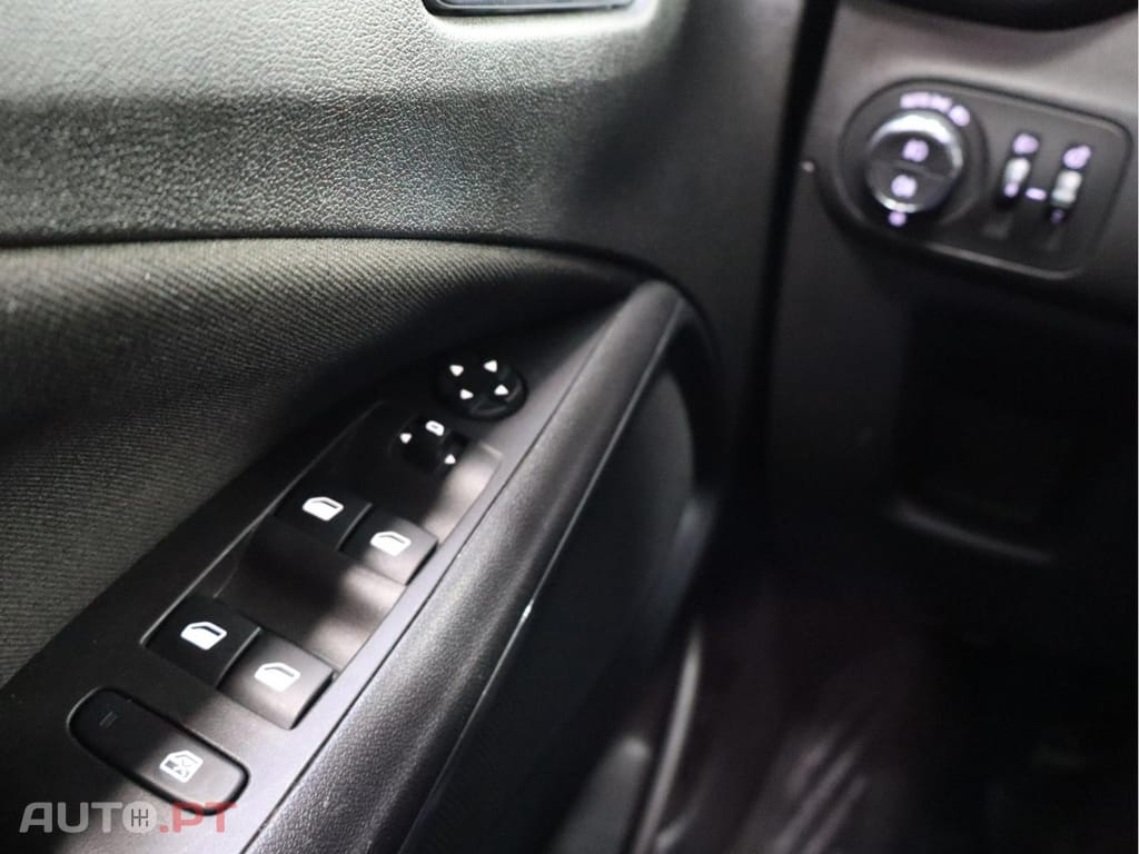 Opel Crossland 1.2T 110cv Design & Tech