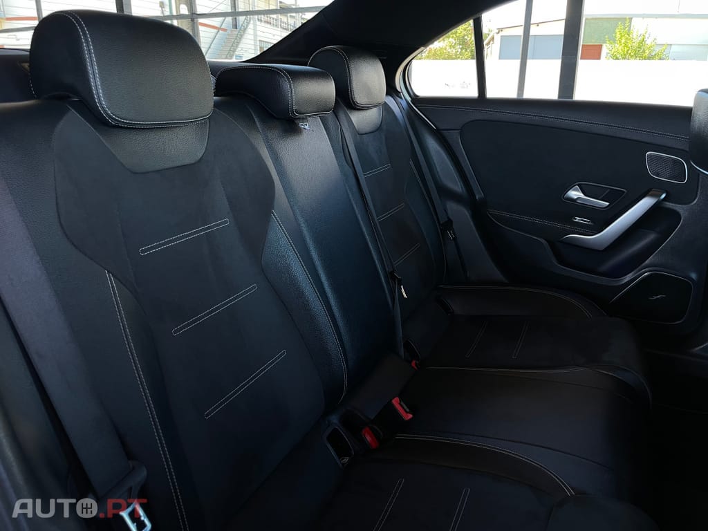 Mercedes-Benz A 250 e AMG Line