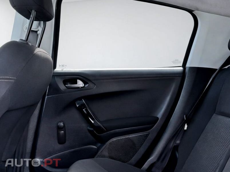 Peugeot 208 1.6 BlueHDi Style