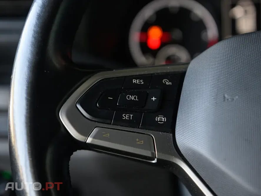 Volkswagen Caravelle 2.0 TDi CD Longa Extra AC