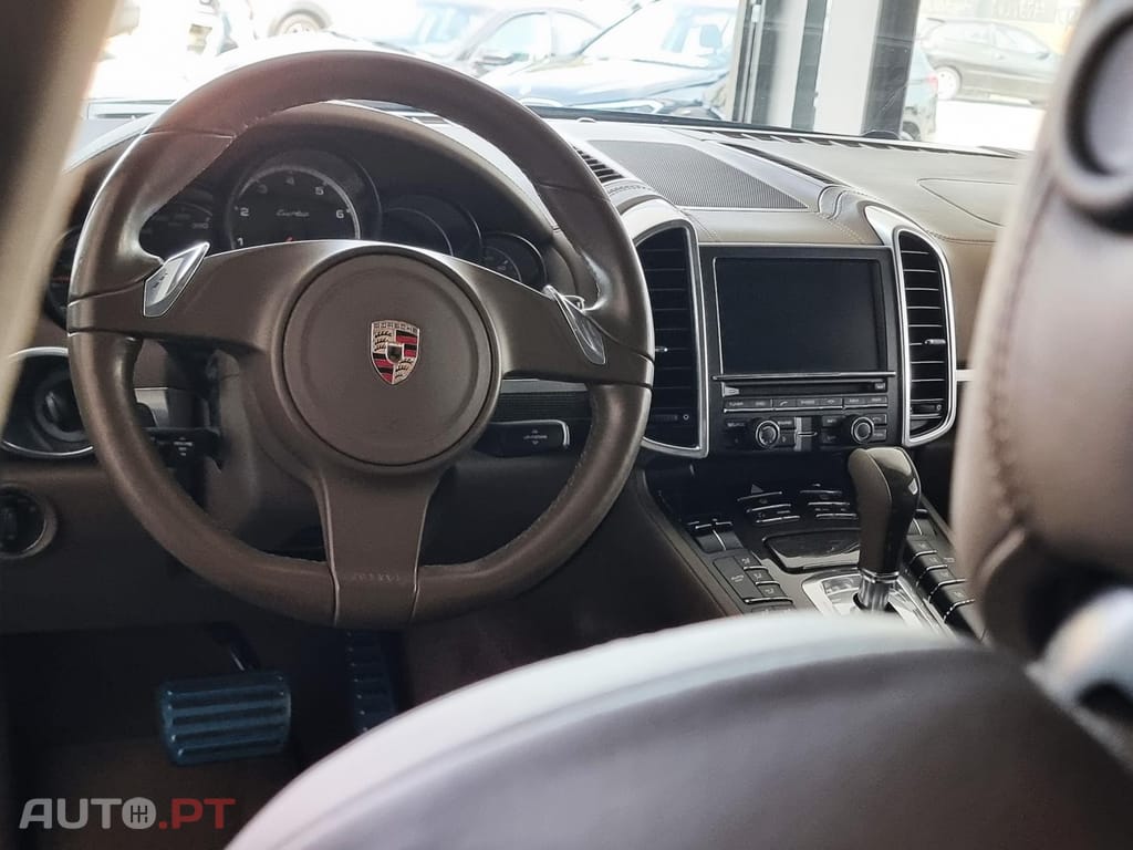 Porsche Cayenne Turbo Tiptronic S