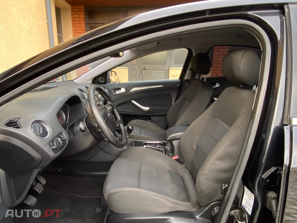 Ford Mondeo 2.0 TDCI TITANIUM