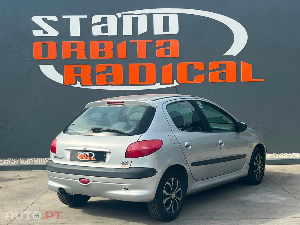 Peugeot 206 1.1 Color Line