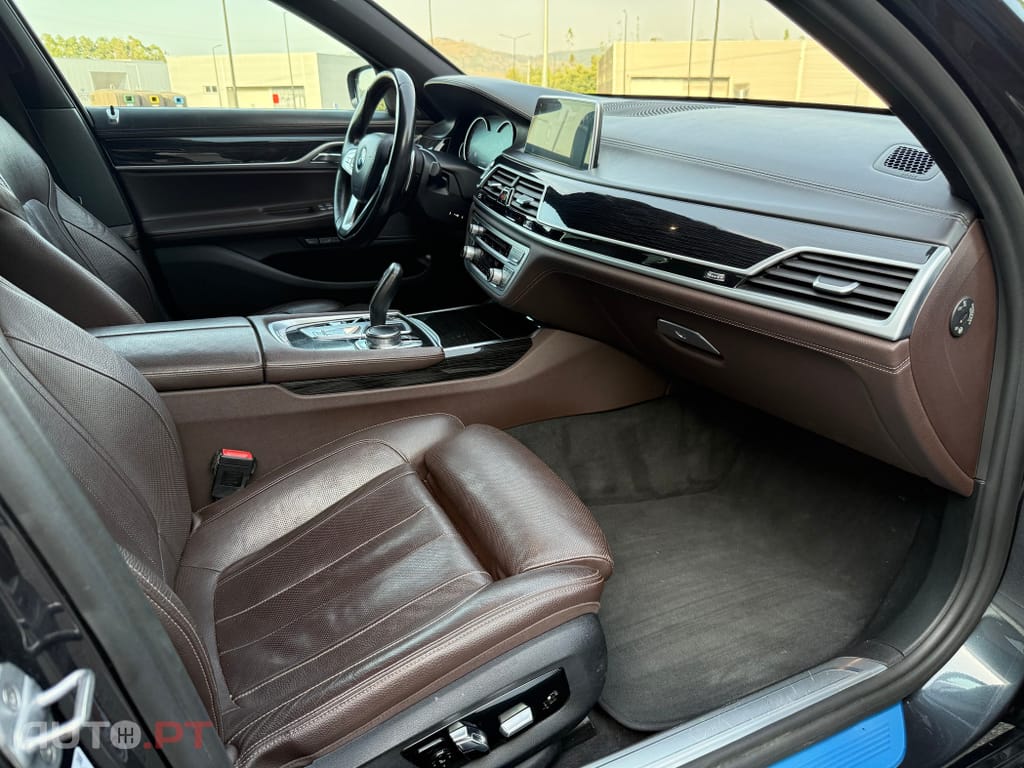 BMW 740 d xDrive Pack M