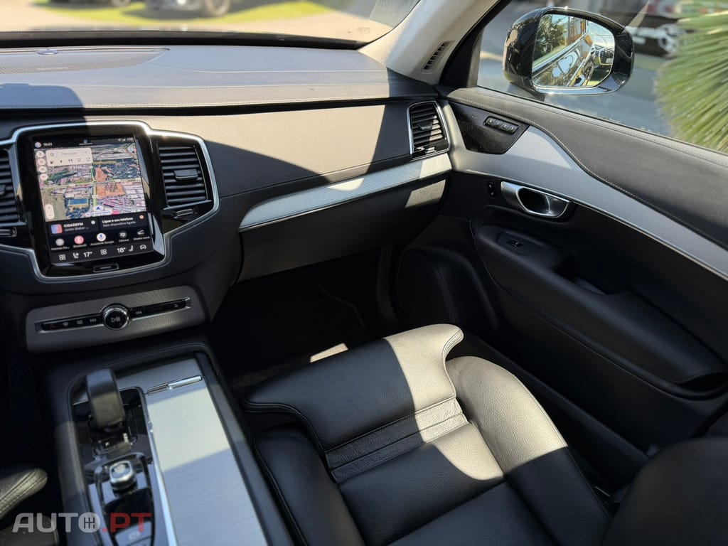 Volvo XC90 2.0 T8 PHEV Ultimate Dark AWD
