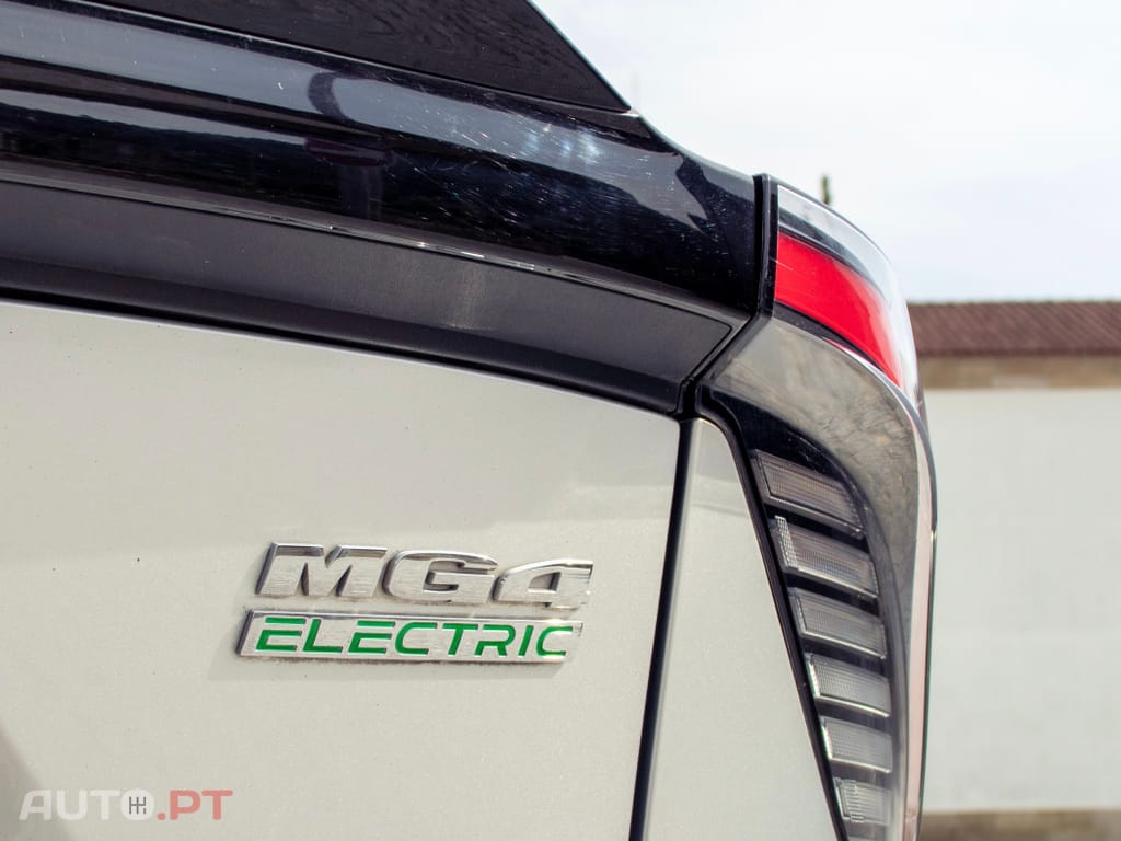 MG MG4 51 kWh Standard